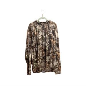 WFS camo shirt with collar and zipper